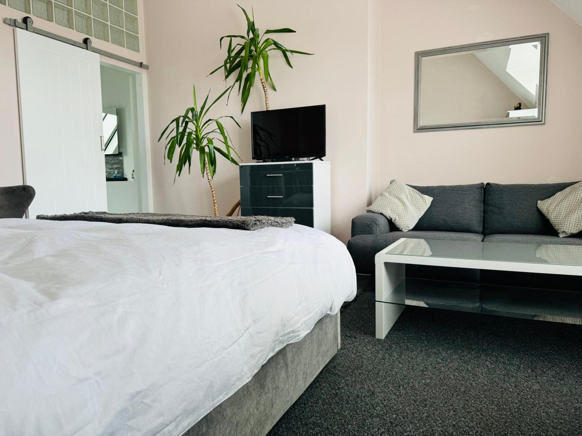 Penthouse Suite, Sea View, Close To Shops, Beach And Train St Leonards-on-Sea Exterior photo